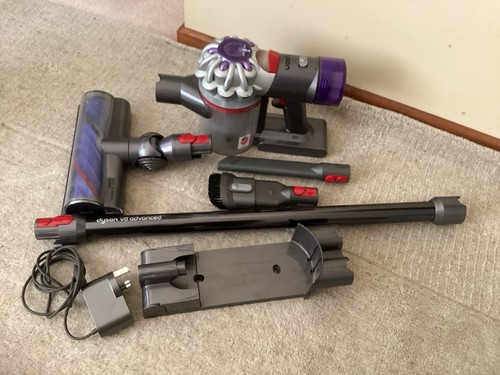Dyson advanced - v8,