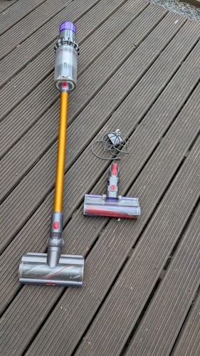 Dyson v11 vacuum - dyson, cleaner