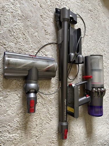 Dyson v11 cordless hoover - , with