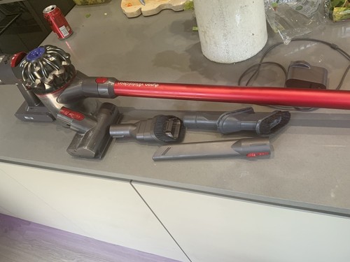 Dyson cordless - dyson, v8